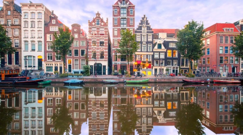 Amsterdam prohibe Airbnb. Y en Catalunya, ¿qué podemos hacer?