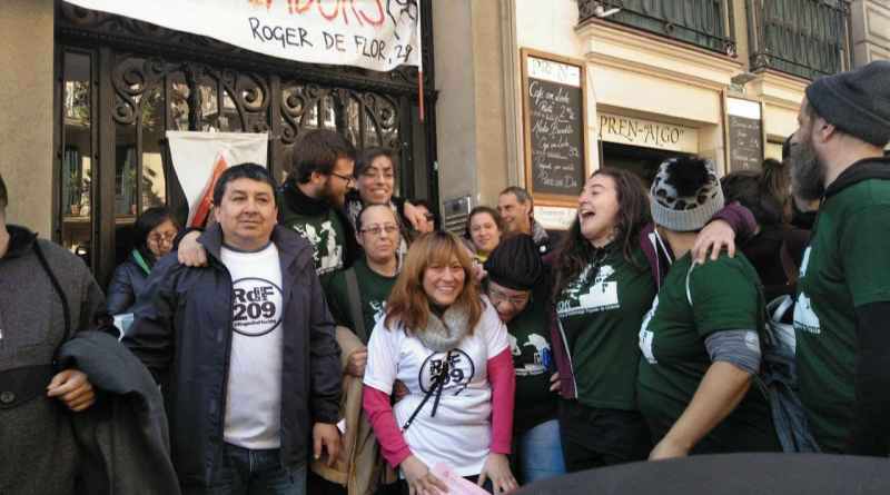 Las vecinas de Roger de Flor, en riesgo de desahucio