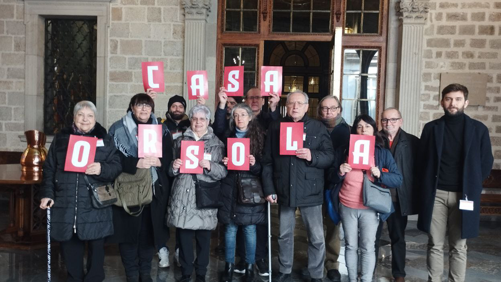 El Pleno de Barcelona a favor de estudiar la compra de Casa Orsola y regular los contratos de temporada