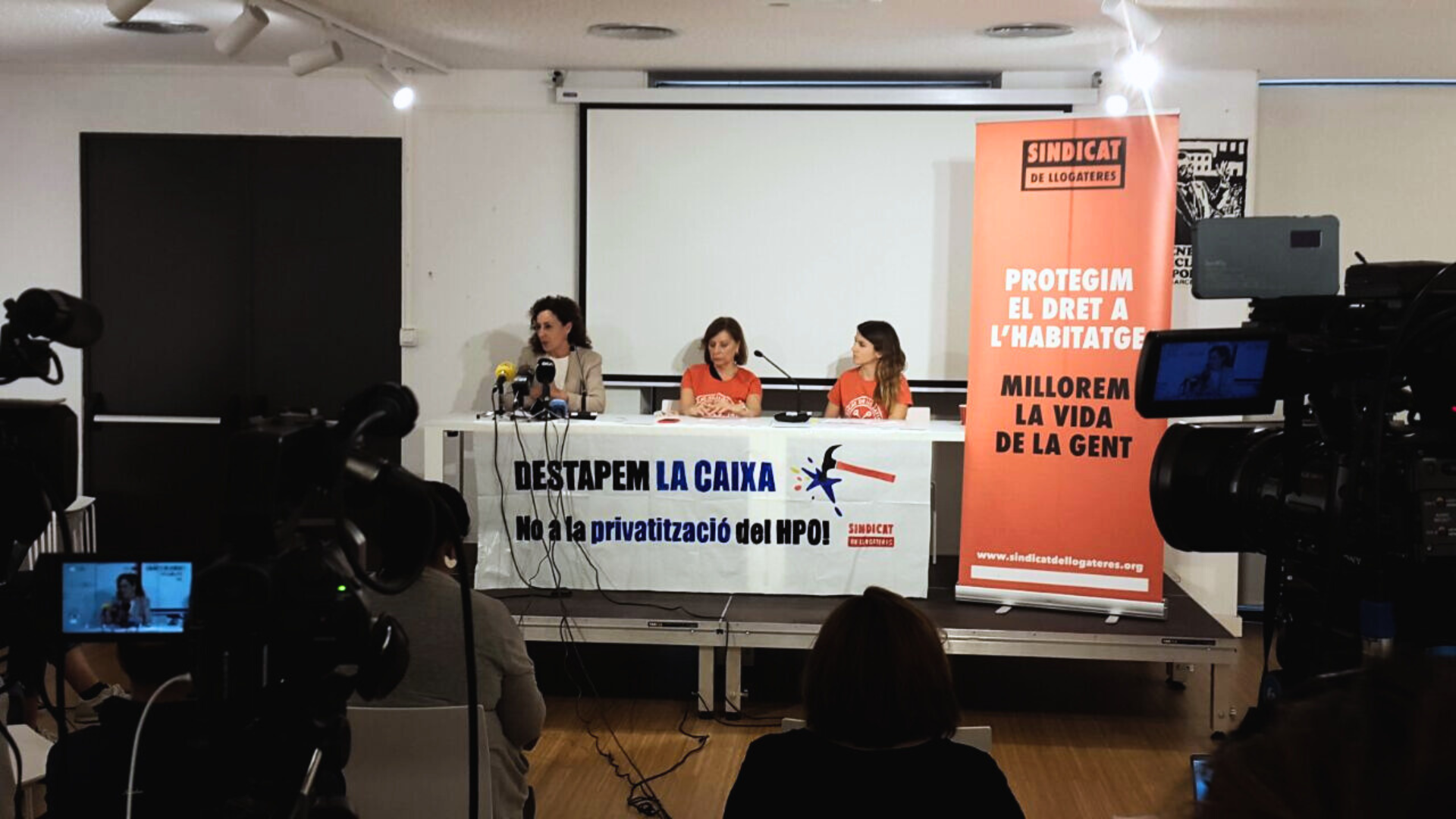 El Sindicat de Llogateres y Ronda llevan a Immocaixa al banquillo de los acusados para lograr la nulidad de cláusulas abusivas en 1700 contratos de alquiler