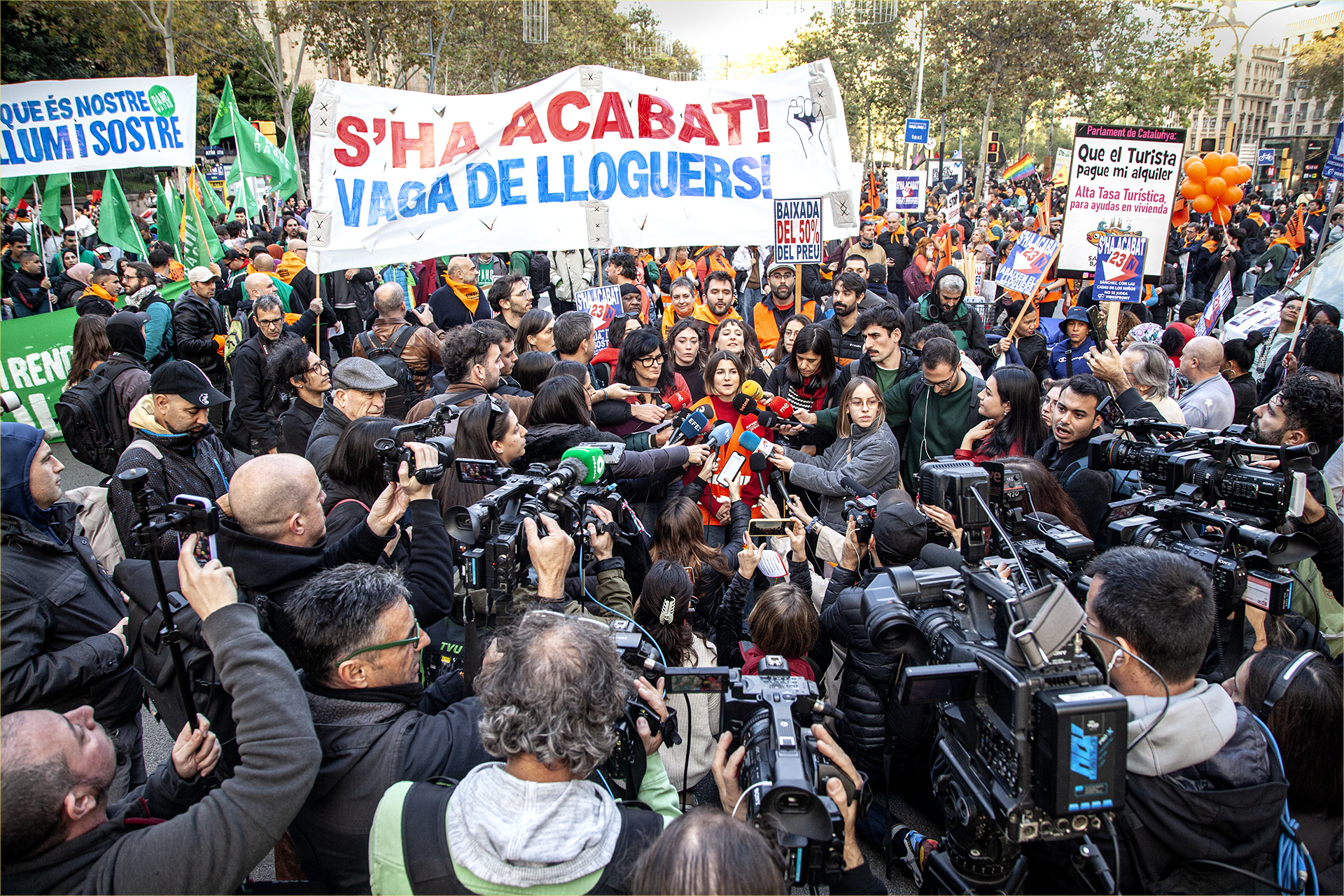 El Sindicat de Llogateres aprueba avanzar hacia la huelga de alquileres