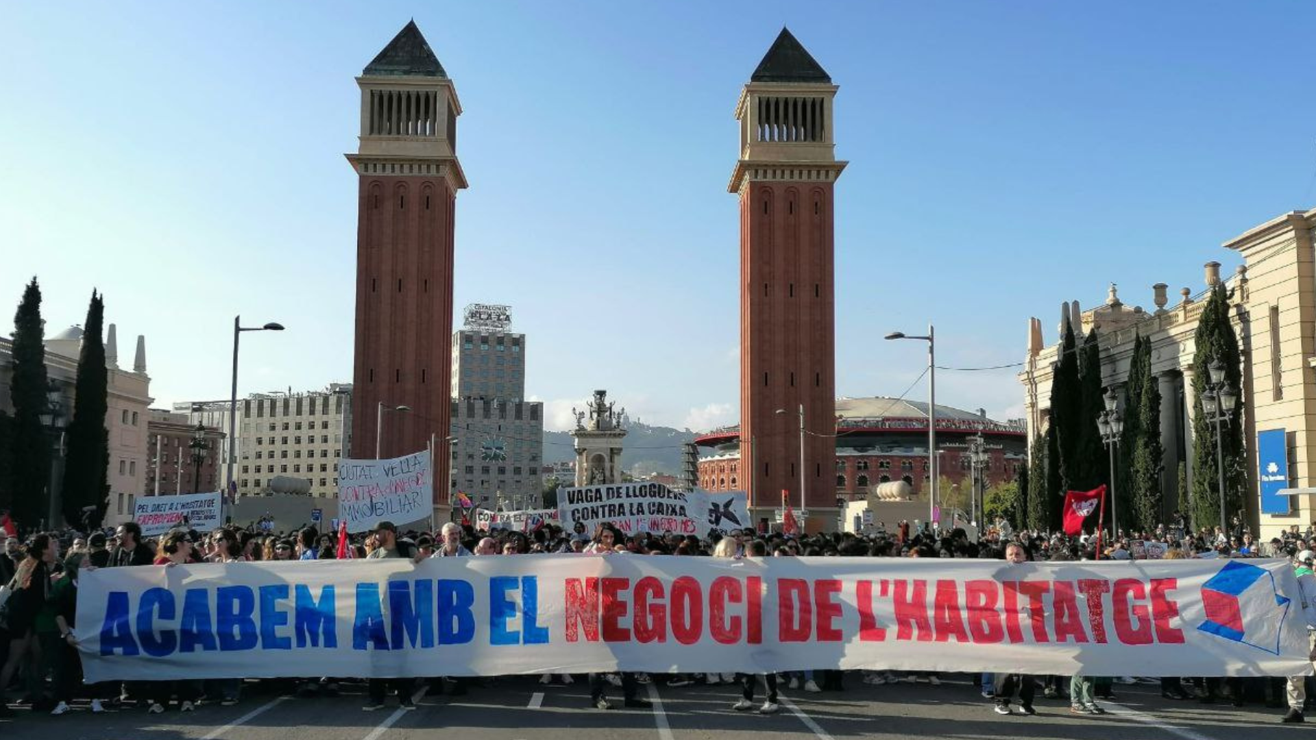 Acuerdo para regular los alquileres de temporada y de habitaciones gracias a la presión de las calles