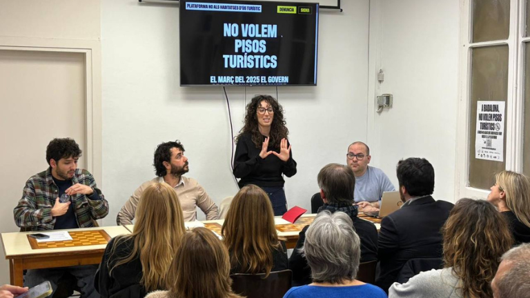 Presentación de la Plataforma No Volem Pisos Turístics a Badalona